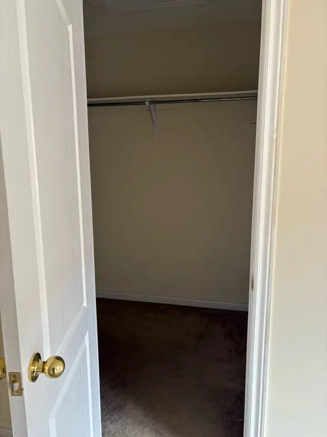 4 Bedrooms Townhouse For Rent Available May 2026 - Photo 7