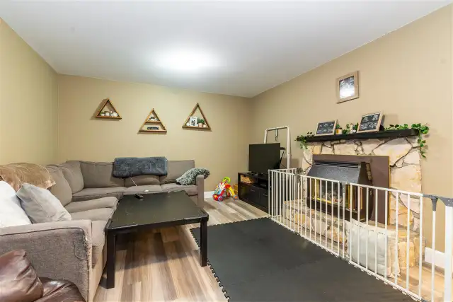2 Bed, 1 Bath, 1172 Sq Ft — Lower Suite | Central Chilliwack - Photo 3