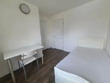Christie, @Bloor TTC, Room on 2nd Floor to Rent-2Mins TTC Subway