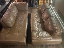 Sofa sectionnel en cuir brun