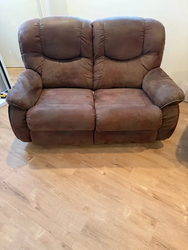 Lazy Boy Couch set - Photo 3
