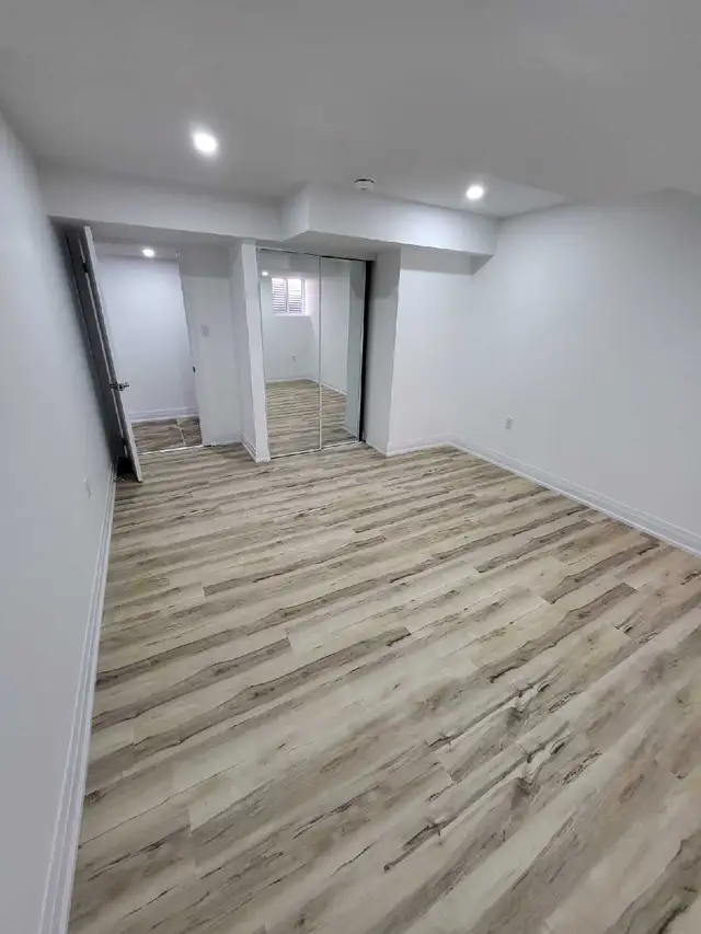 2 bedroom legal basement - Photo 9