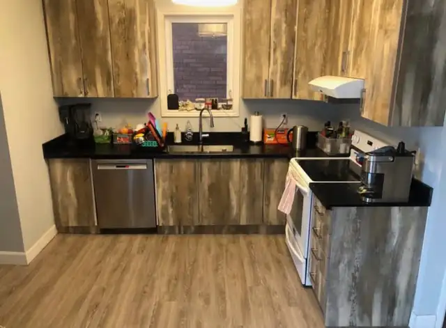 Room for Rent in shared house — utilities included - Photo 6