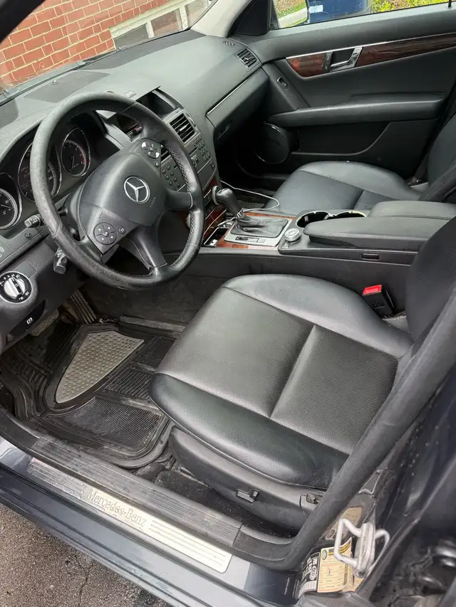 2010 Mercedes C250 -  4MATIC AWD - Photo 5