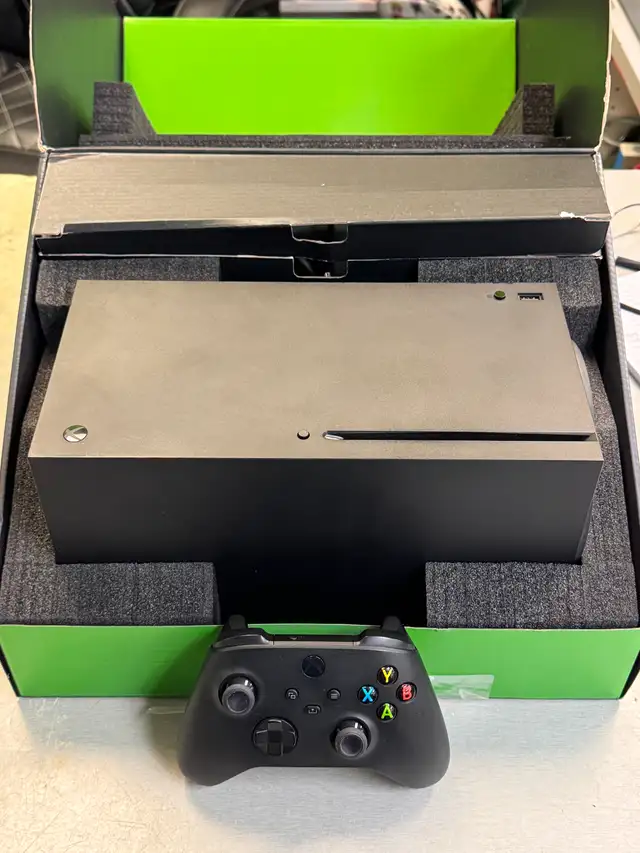 Xbox Series X Console - Photo 3