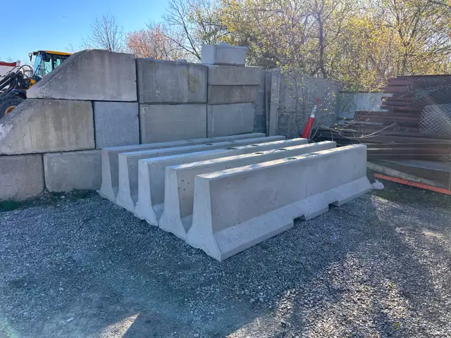 Concrete Jersey Barriers for Sale - Photo 5