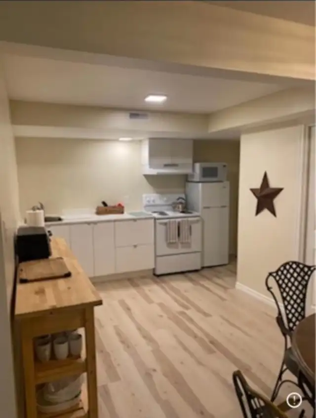Nearly New Furnished Room Avail Immediately - Great Location! - Photo 2
