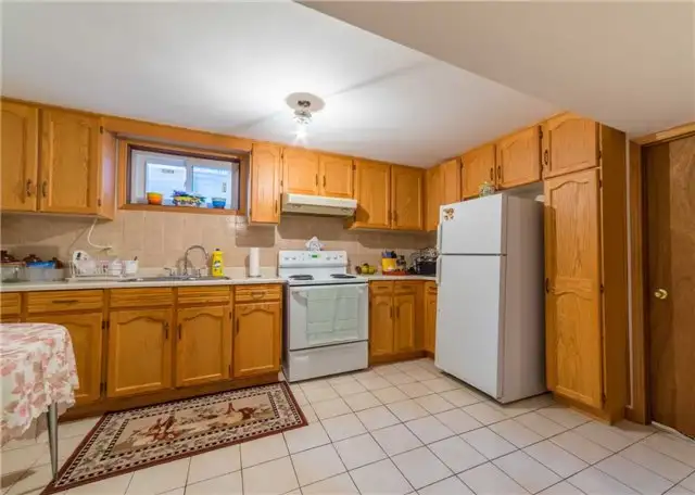 Private Room (Female Only) Brampton