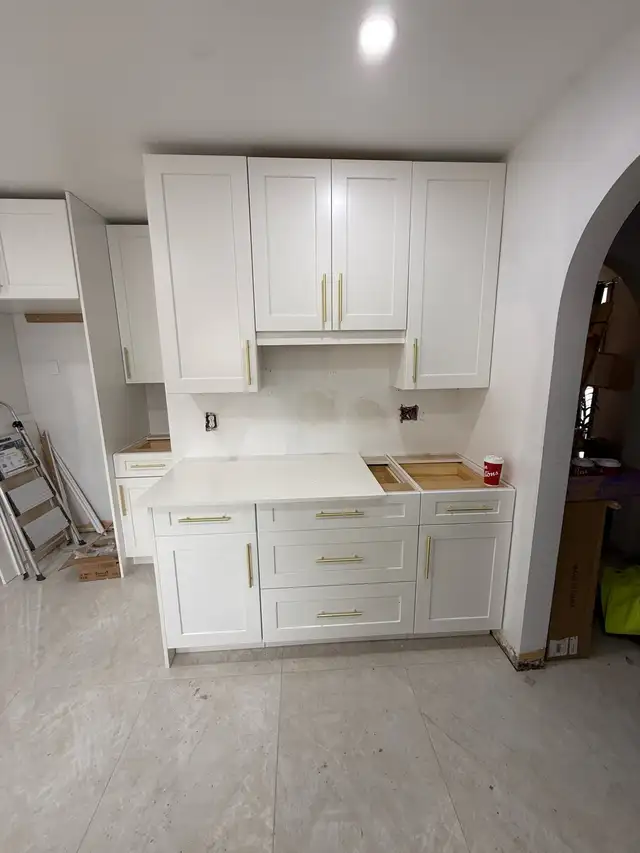 Carpenter looking for any type of work - Photo 3