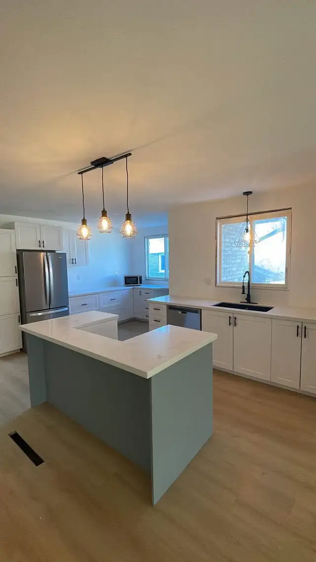 Carpenter looking for any type of work - Photo 9