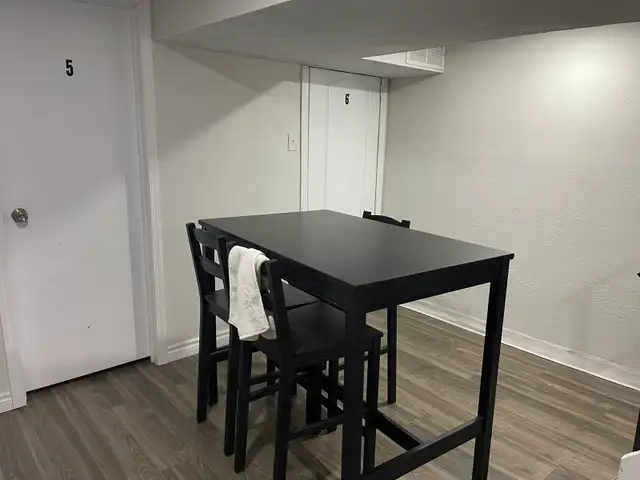 Room for rent - Photo 3
