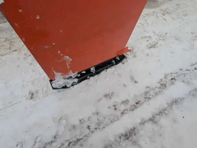 Poussoir à neige en U de 78 pouces pour chargeuse compacte