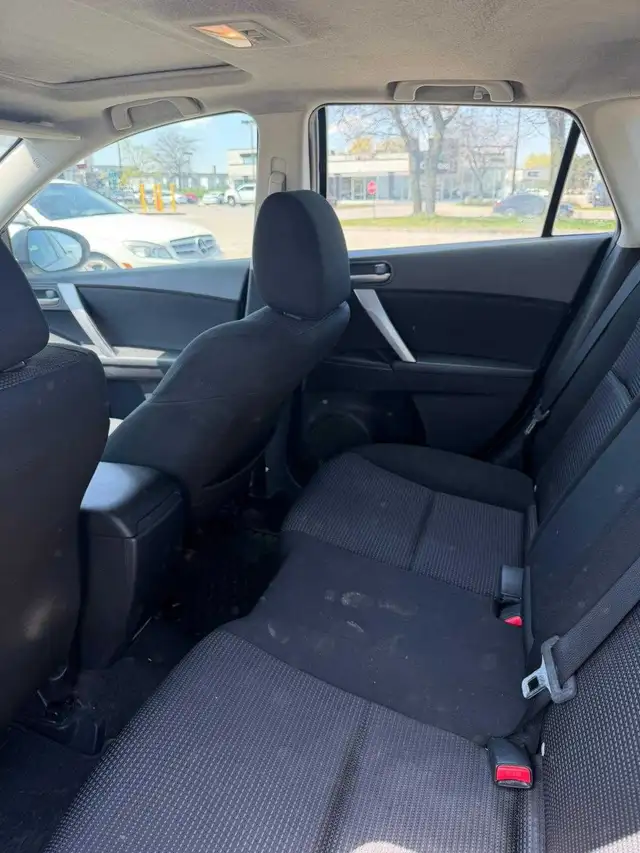 2013 Mazda3 Hatchback | 214,000 KM | Certified    No Rust - Photo 4
