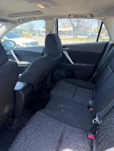 2013 Mazda3 Hatchback | 214,000 KM | Certified    No Rust - Photo 4