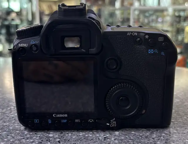 Canon 40D DSLR Camera and Lens - Photo 2