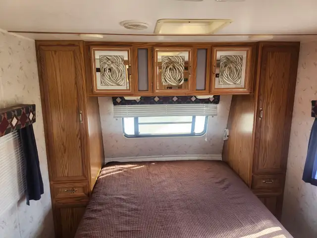1993 Jayco 370 series SS trailer - Photo 5