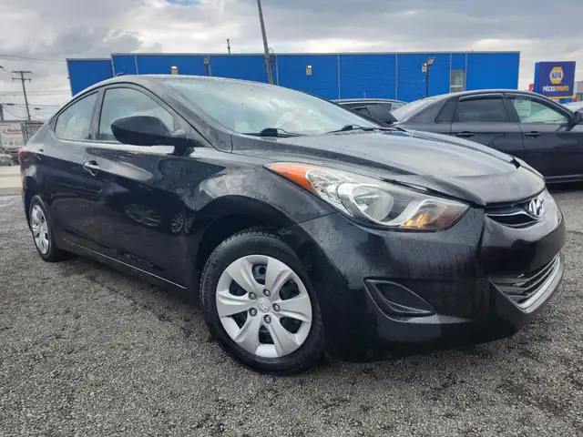 2013 Hyundai Elantra TRES BAS KM GARANTIE 1 ANS - Photo 2