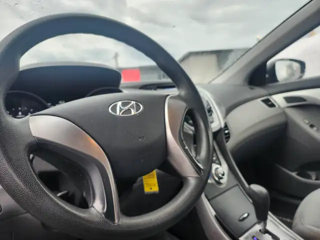 2013 Hyundai Elantra TRES BAS KM GARANTIE 1 ANS - Photo 3