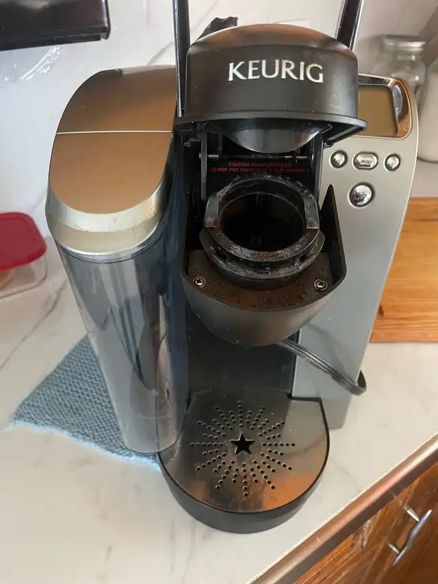 free Keurig coffee maker - Photo 3