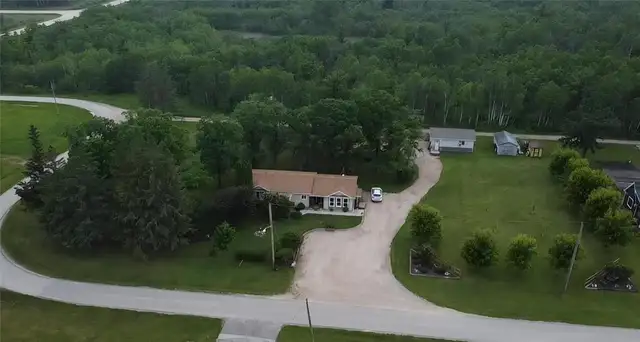 House For Sale on 1.3 Acres, 1,528 Sq Ft - Photo 10