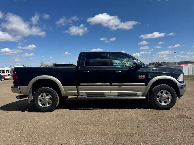 2010 Dodge Ram 3500 Laramie- WARRANTY INC, LEATHER, ROOF, NAV RE - Photo 8