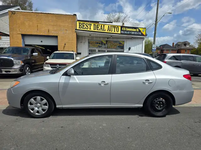 2010 Hyundai Elantra - Photo 4