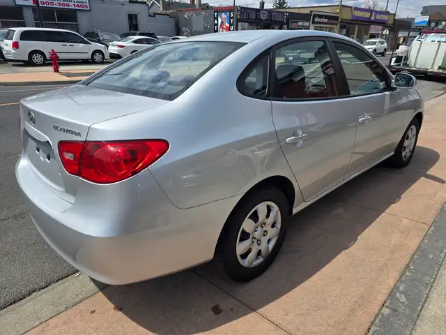 2010 Hyundai Elantra - Photo 7