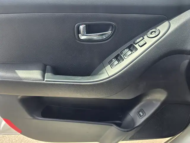 2010 Hyundai Elantra - Photo 16
