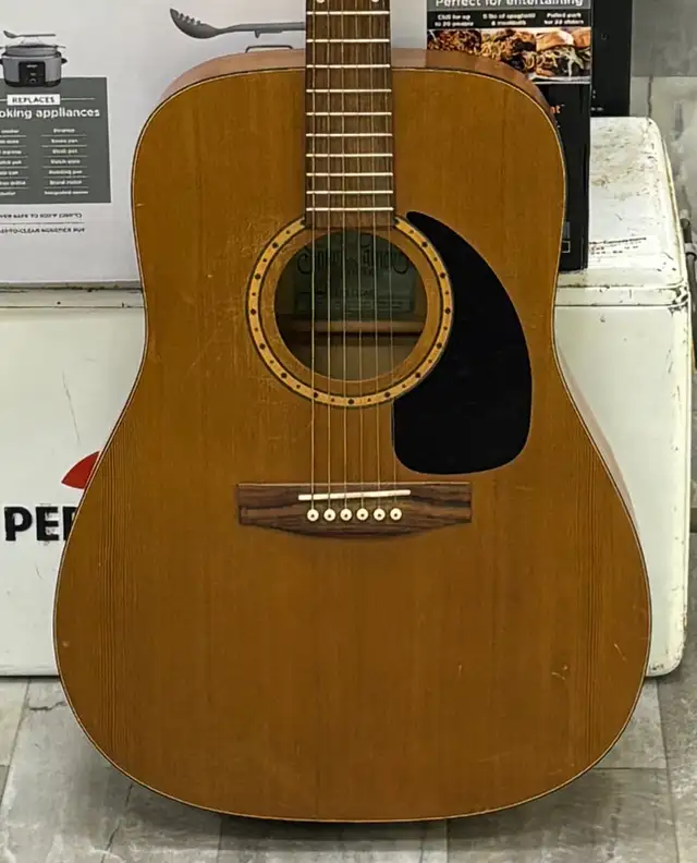 Simon and Patrick Acoustic Guitar - Photo 2