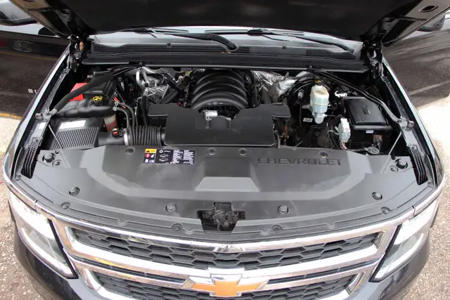 2016 Chevrolet Suburban LS 4x4 1-Owner Certified 2 Year W - Photo 33