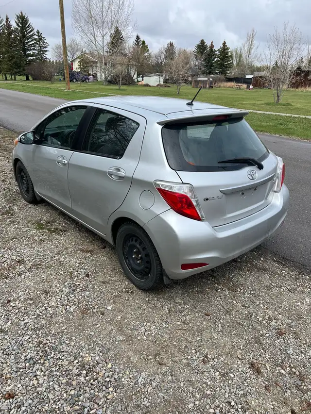 2014 Toyota Yaris (active status) - Photo 3