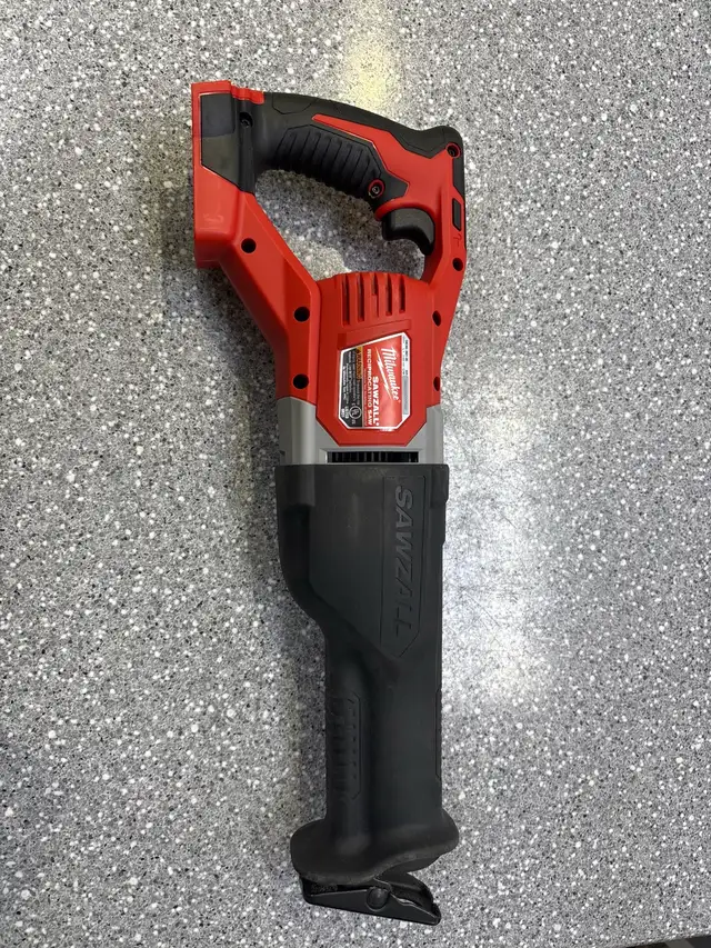 Milwaukee 2621 18V Sawzall Tool only - Photo 2