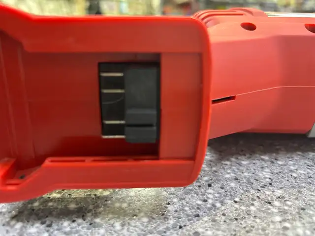 Milwaukee 2621 18V Sawzall Tool only - Photo 3