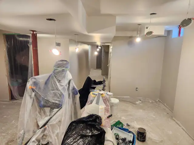 mikes painting service - Photo 8
