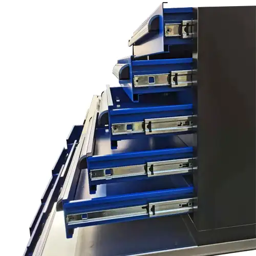 Établi en acier de 2,13 m (7 pi) avec armoire à 4 tiroirs