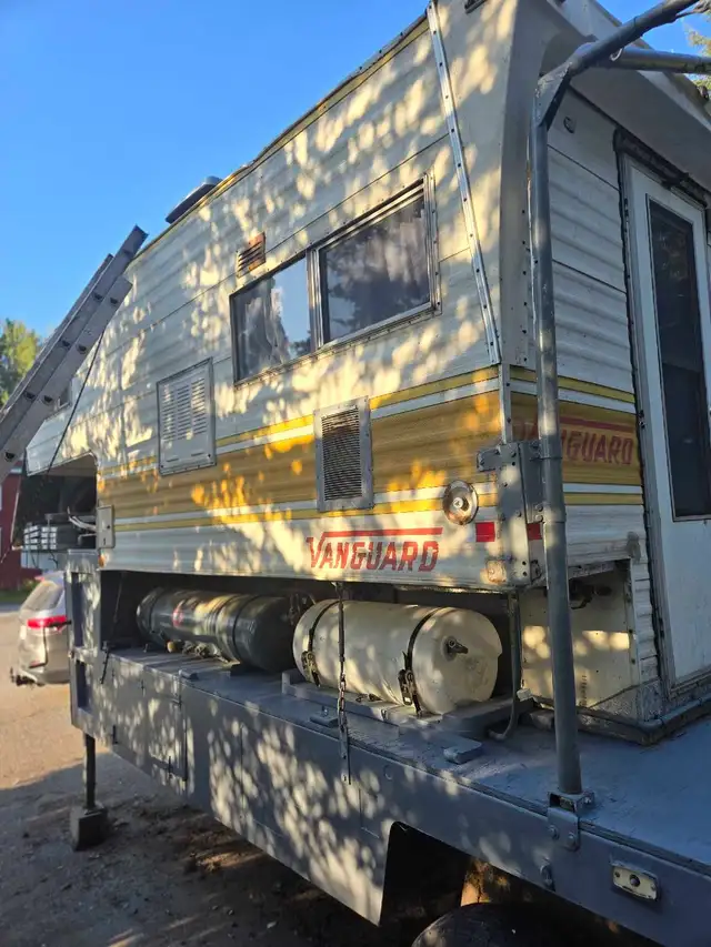 2003 29' wheel flatdeck with 9.5' Okanagan camper - Photo 2