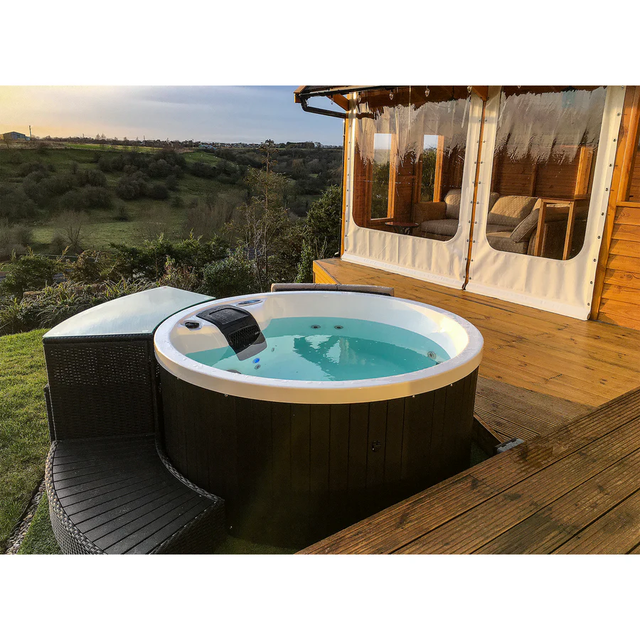 Floor Model Okanagan Hot Tub, 4 Person 10 Jet Portable Hot Tub - Photo 6