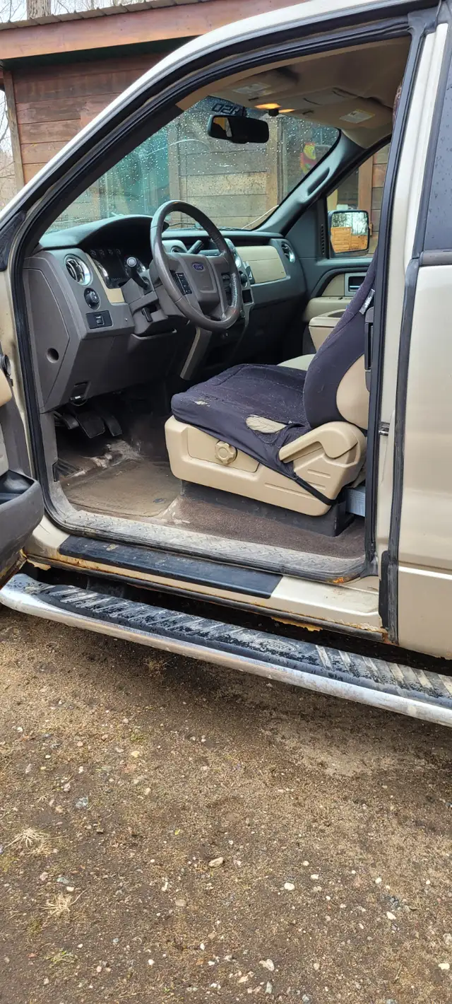 2010 ford 150 8 cyc automatic pickup - Photo 5