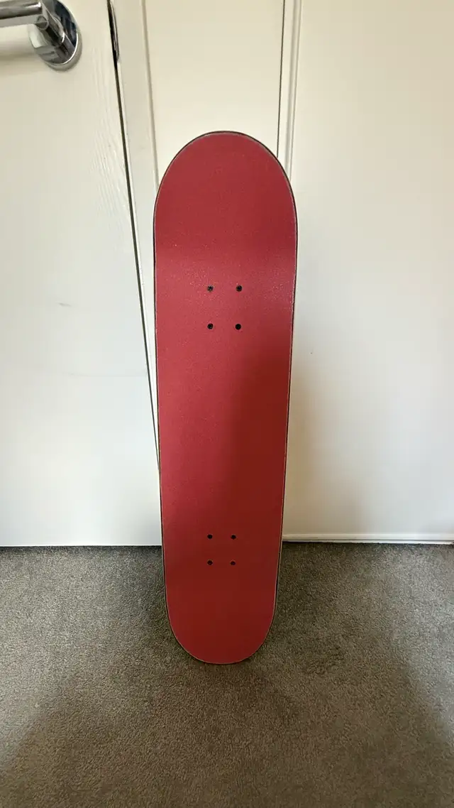 Unused complete skateboard