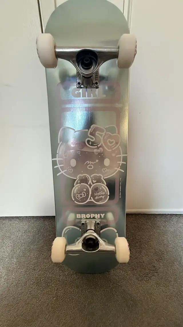Unused complete skateboard - Photo 2