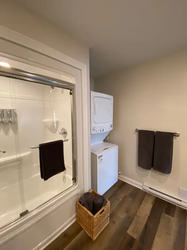 2 Bedrm 1 Bath Apartment Avail in Harvey (25 min from Freddy) - Photo 5