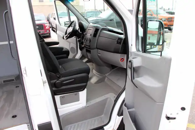 2016 Mercedes-Benz Sprinter Cargo Vans 2500 170 - Photo 13