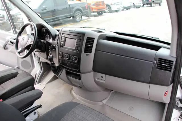 2016 Mercedes-Benz Sprinter Cargo Vans 2500 170 - Photo 18
