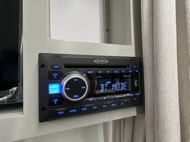 2025Outback 212RB OPEN CONCEPT COUPLES TRAILER CLEARANCE - Photo 18