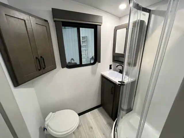 2025Outback 212RB OPEN CONCEPT COUPLES TRAILER CLEARANCE - Photo 26