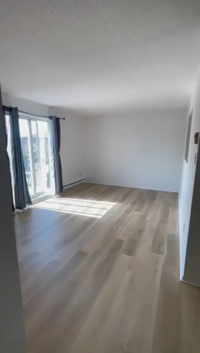 Big 2BR Grand4 1/2 à louer Gatineau 5mins to Ottawa Rénové Super