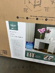51" white makeup vanity with LED mirror - Photo 4