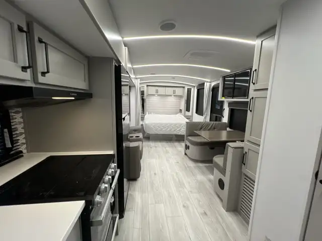 2025 Outback 221MD COUPLES, OPEN CONCEPT BLOWOUT CLEARANCE SALE - Photo 5