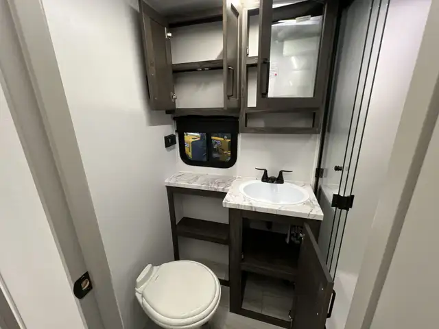 2025 Outback 221MD COUPLES, OPEN CONCEPT BLOWOUT CLEARANCE SALE - Photo 29