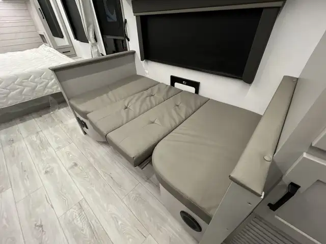 2025 Outback 221MD COUPLES, OPEN CONCEPT BLOWOUT CLEARANCE SALE - Photo 35